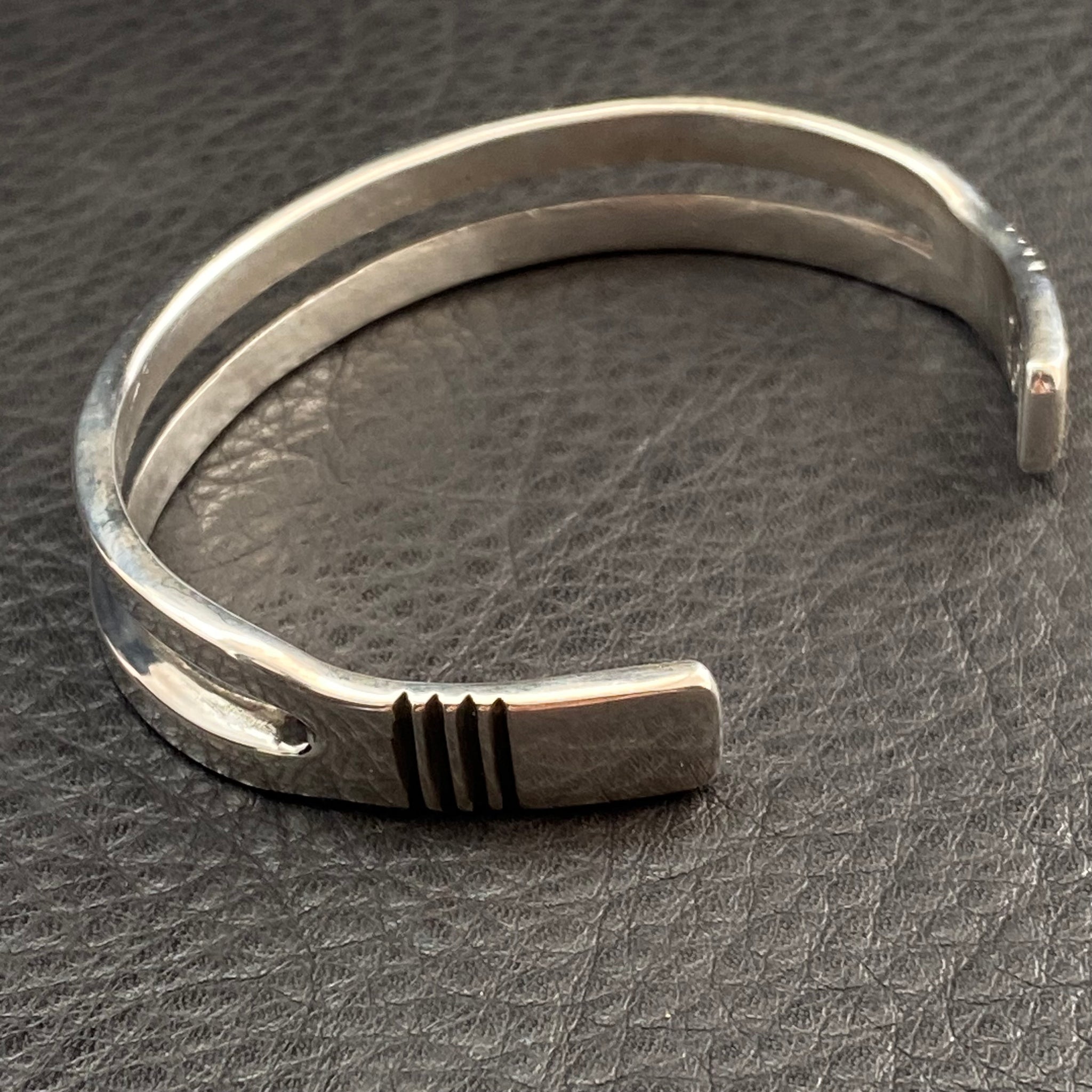 L/ XL Single Split Bracelet